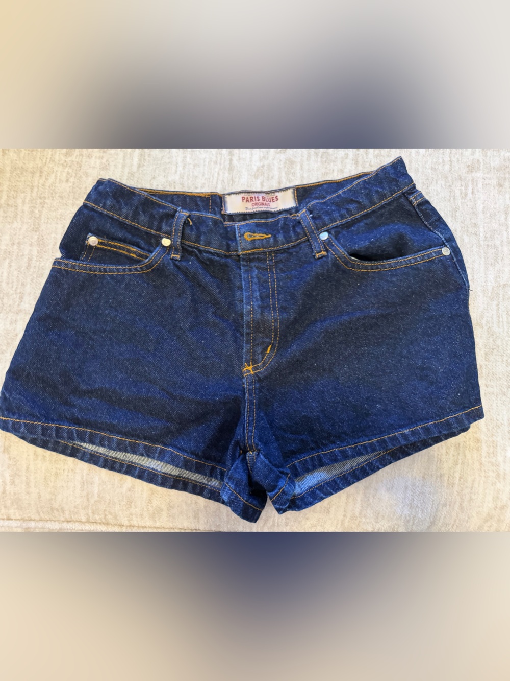 Paris Blues Dark Blue Denim Shorts. Y2K vintage. Missing button